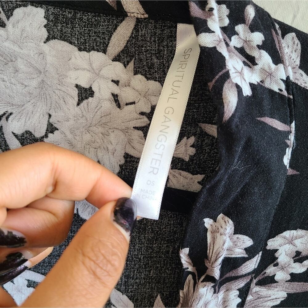 Spiritual Gangster Black Floral Robe - Picture 8 of 14